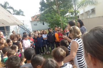 Foto - Prefeitura de Taiúva celebra o Dia Mundial do Meio Ambiente com plantio de árvores nas escolas