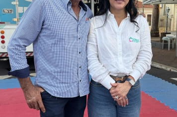 Foto - Primeira-dama do Estado visita Taiúva e destaca programa de qualificação profissional