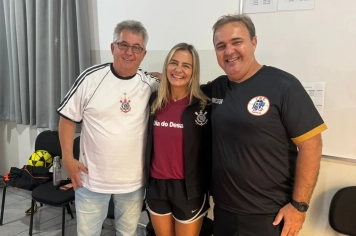 Foto - Caravana do Esporte reúne alunos e comunidade em Taiúva no Dia do Desafio 2026