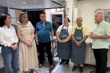 Foto - Primeira-dama do Estado visita Taiúva e destaca programa de qualificação profissional