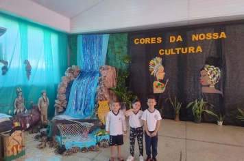 Foto - Projeto Arco-Íris destaca diversidade cultural em exposição aberta à comunidade