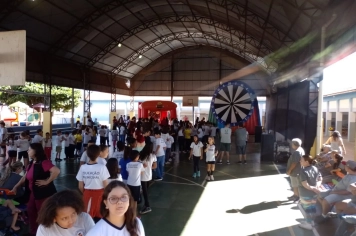 Foto - Caravana do Esporte reúne alunos e comunidade em Taiúva no Dia do Desafio 2026