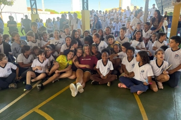 Foto - Caravana do Esporte reúne alunos e comunidade em Taiúva no Dia do Desafio 2026