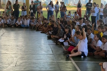 Foto - Caravana do Esporte reúne alunos e comunidade em Taiúva no Dia do Desafio 2026