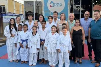 Foto - Primeira-dama do Estado visita Taiúva e destaca programa de qualificação profissional