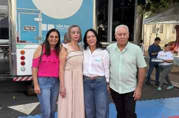 Foto - Primeira-dama do Estado visita Taiúva e destaca programa de qualificação profissional