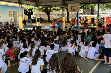 Foto - Um dia de muita alegria marca o encerramento da Semana das Crianças em Taiúva 