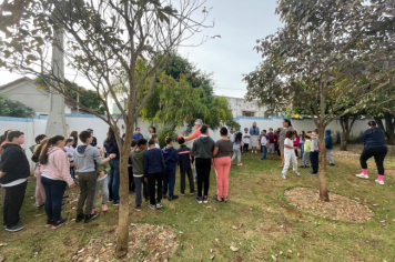 Foto - Prefeitura de Taiúva celebra o Dia Mundial do Meio Ambiente com plantio de árvores nas escolas