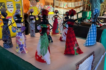 Foto - Projeto Arco-Íris destaca diversidade cultural em exposição aberta à comunidade