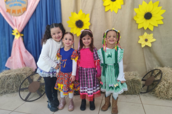 Foto - Arraiá da Creche Kenso Okumura encanta com alegria e animação