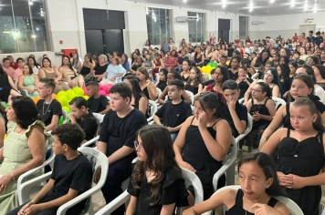 Foto - Formatura do 5º Ano marca encerramento do ano letivo na rede municipal de Taiúva