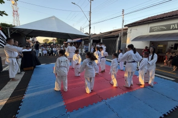 Foto - Primeira-dama do Estado visita Taiúva e destaca programa de qualificação profissional