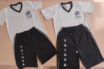 Prefeitura de Taiúva recebe uniformes escolares para a rede municipal