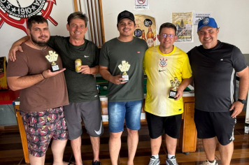 5ª rodada do Torneio de Truco de Taiúva reúne 15 duplas no Bar do Landinho