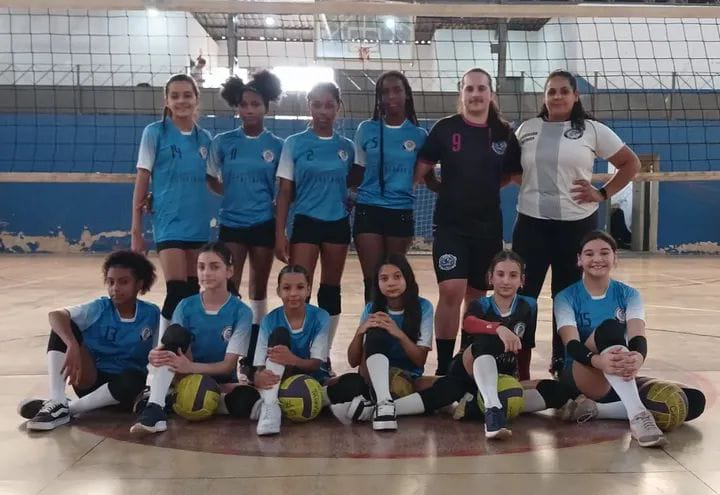 Taiúva recebe Paraíso pela Copa APER de Voleibol de Base