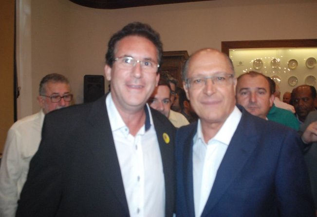 Prefeito kiko solicita do governo alckmim doação de veículos