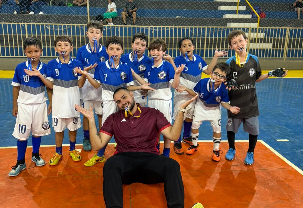 Atletas do Sub-8 de Taiúva participam de Festival de Futsal em Monte Alto