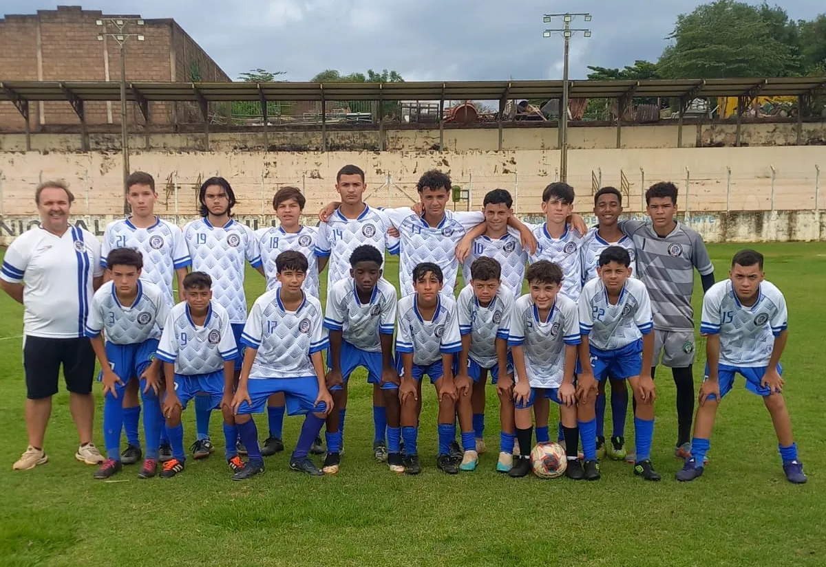 Categorias Sub-13 e Sub-15 de Taiúva realizam amistosos 